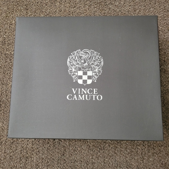 VINCE CAMUTO **NWT** Pascallia Sandal, sz 6 - Picture 9 of 10